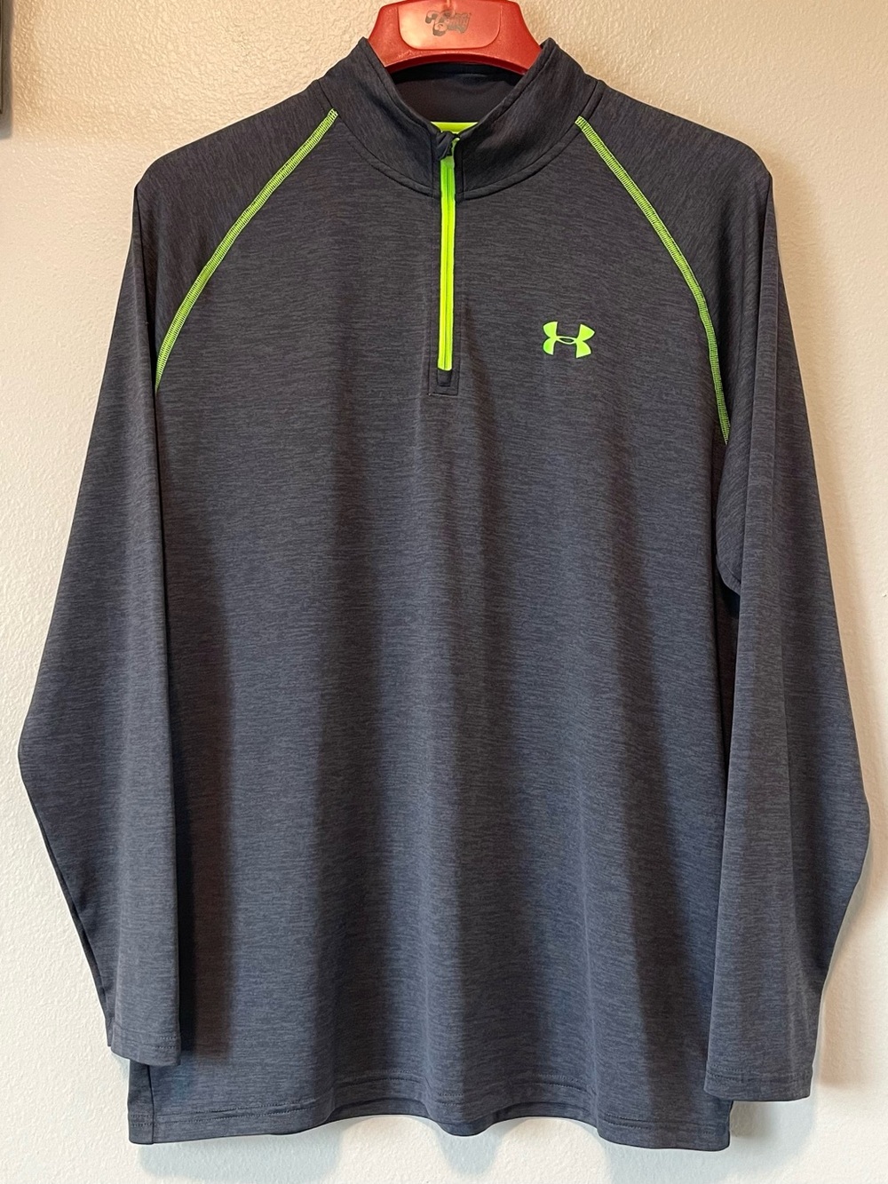 Under Armour Loose HeatGear 1/4 Zip Pullover - Lightweight & Moisture Wicking- L